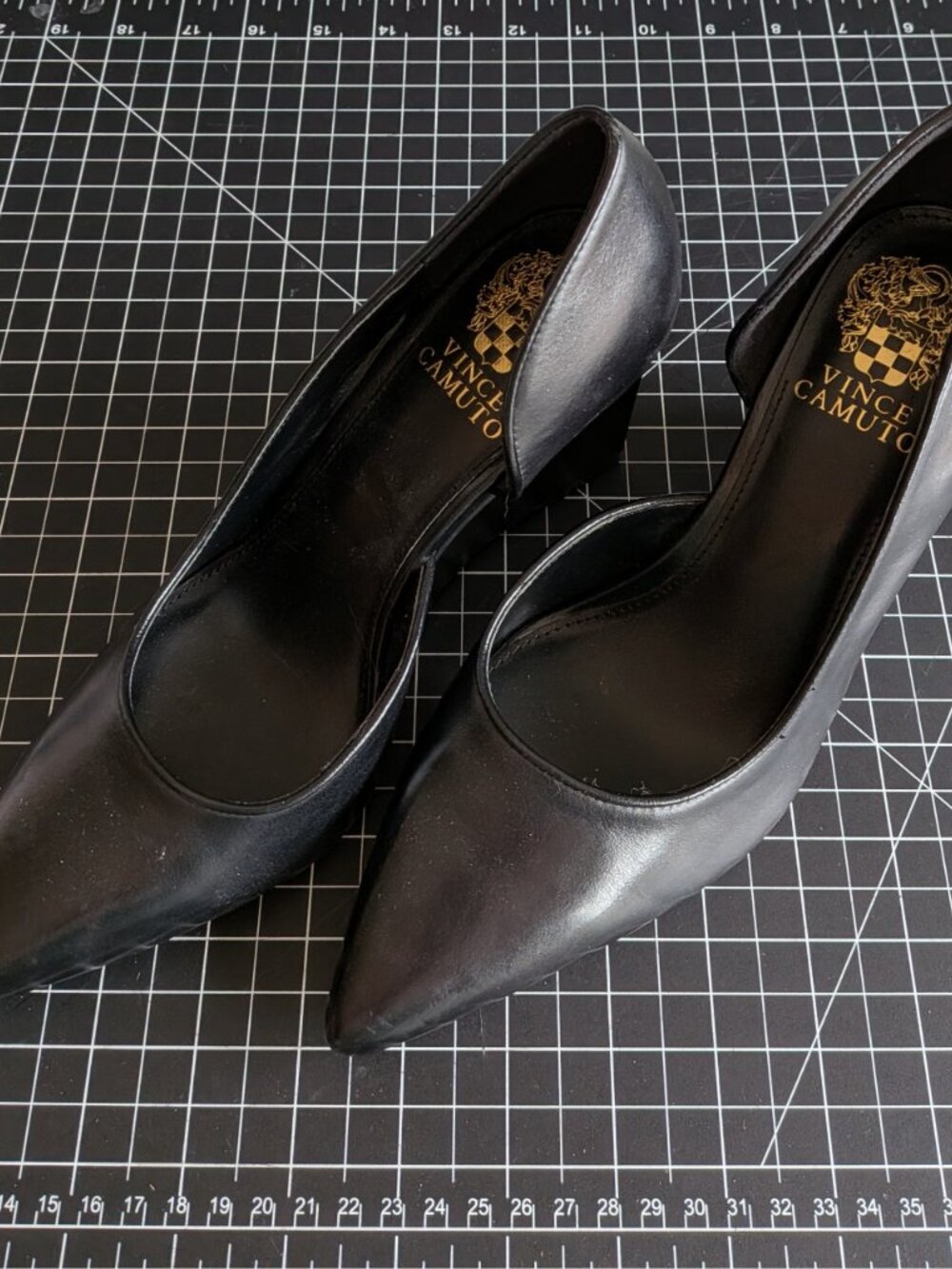 Vince Camuto Black Leather Wedge Pumps – Brand New Size 8M - Picture 2 of 4